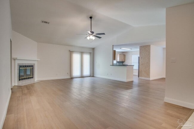 4631 Northpointe Cir
