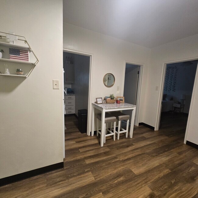 Photo - 54 N Morris St Unidad 1