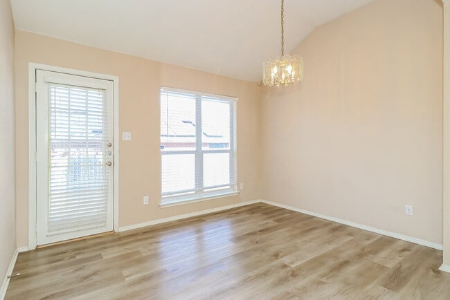 Photo - 6101 Summerfield Dr