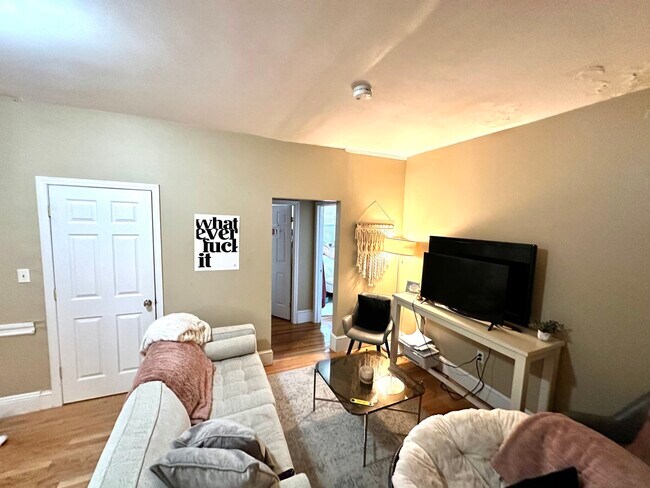 68 Egmont St Unit 5