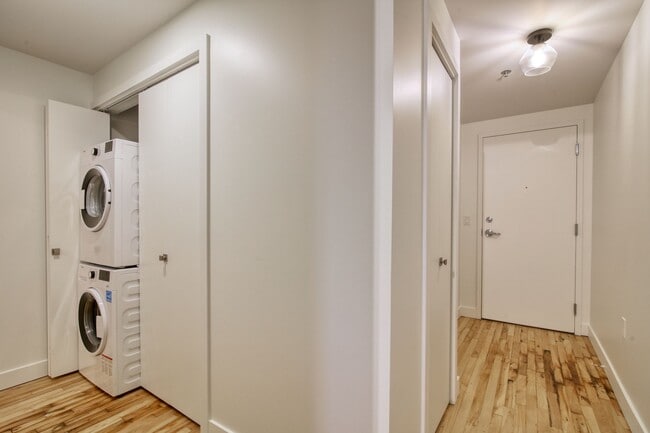 Photo - 4350 Av. de l'Hôtel-de-Ville Unit 309