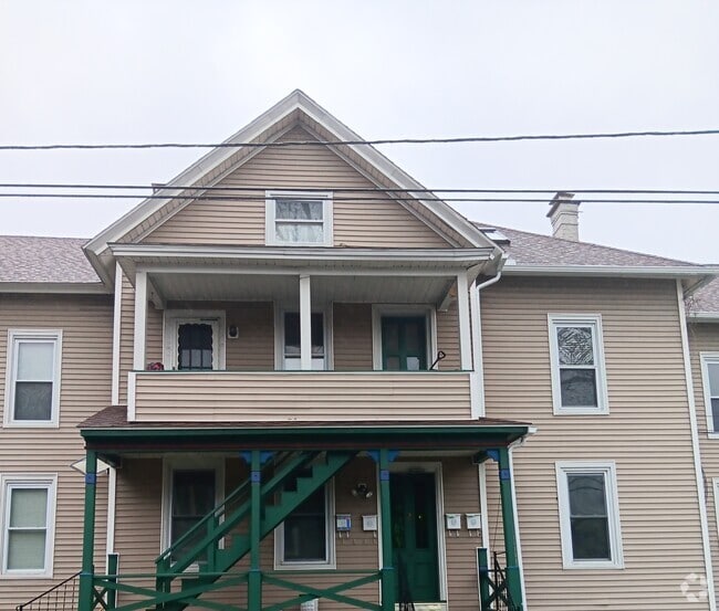 Building Photo - 2 Prospect Ct Unit 4 family Rental