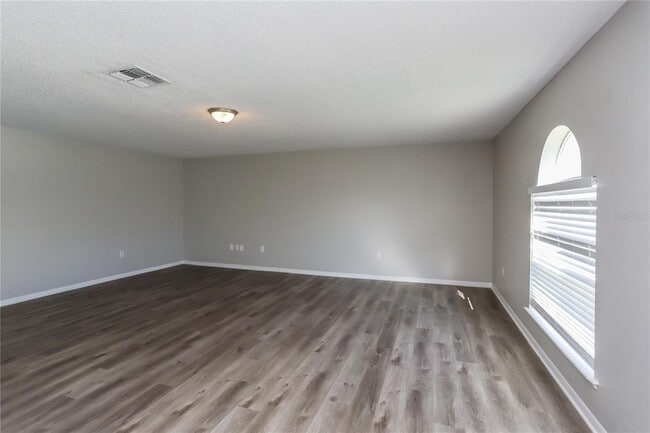 Photo - 8097 Settlers Creek Cir