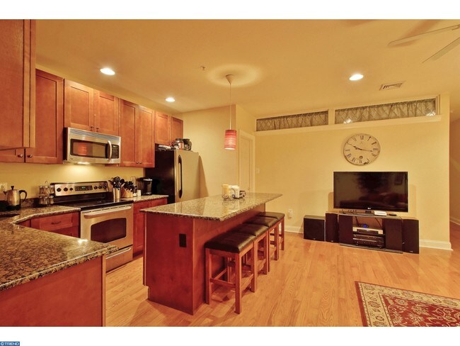 Photo - 6 S Strawberry St Unit 3