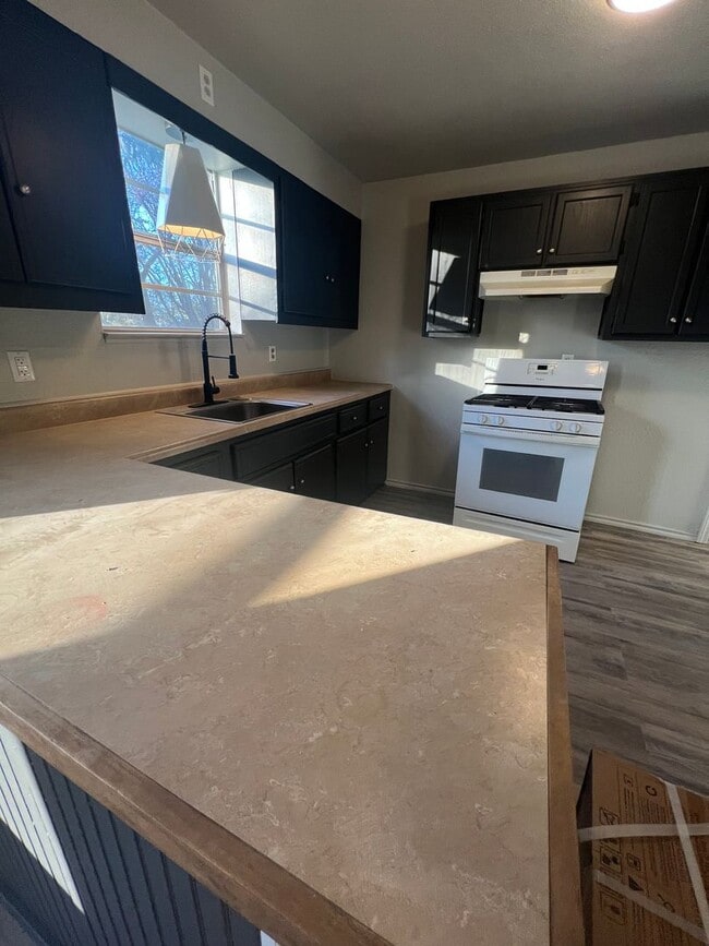 209 11th Ave NW Unit 209 11th HOUSE