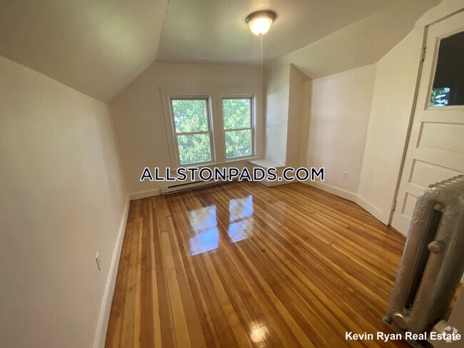 Building Photo - 17 Boulevard Ter Unit 17 Rental