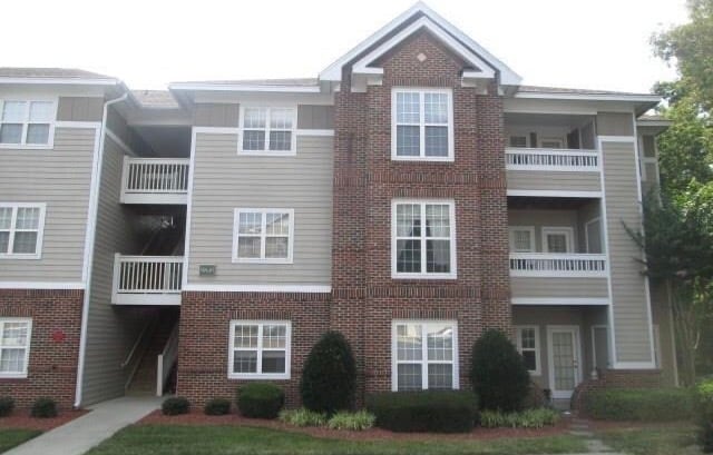 Building Photo - 9849 Campus Walk Ln Unit C