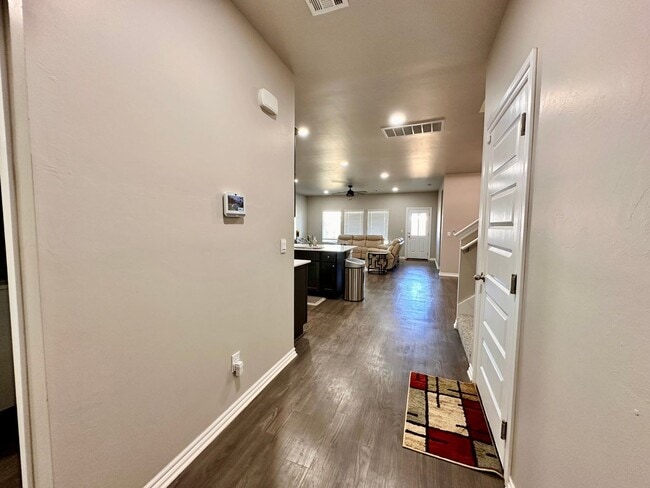 Building Photo - Modern 4-Bed, 3-Bath Home Built in 2023 – Spacious, Open Layout Near Lake