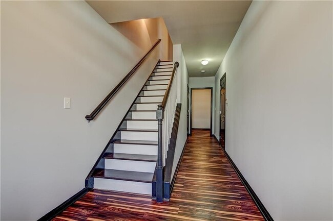 Photo - 1754 Oak Brook Ln NW