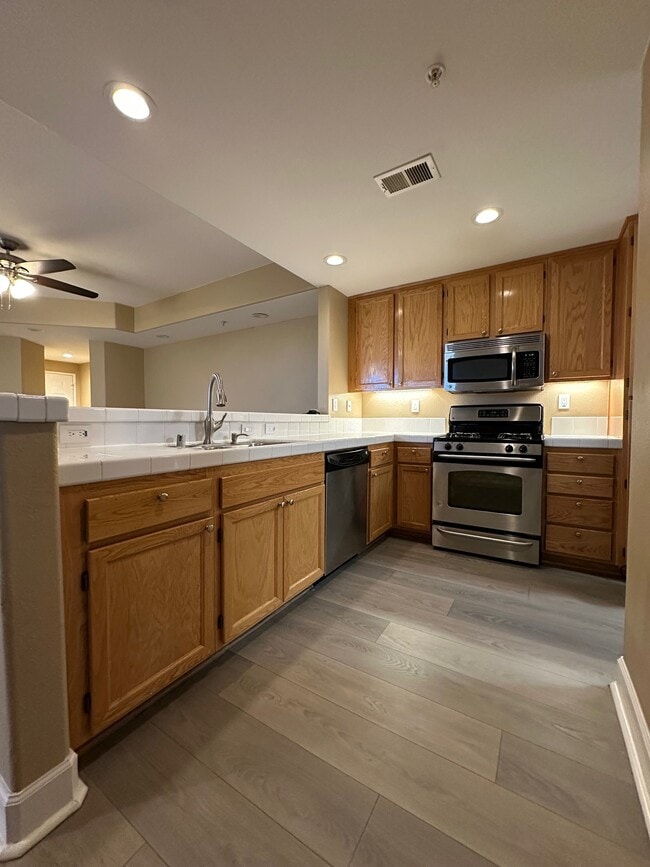 Photo - 1875 Baudouin Pl