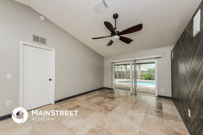 Photo - 637 Regency Way