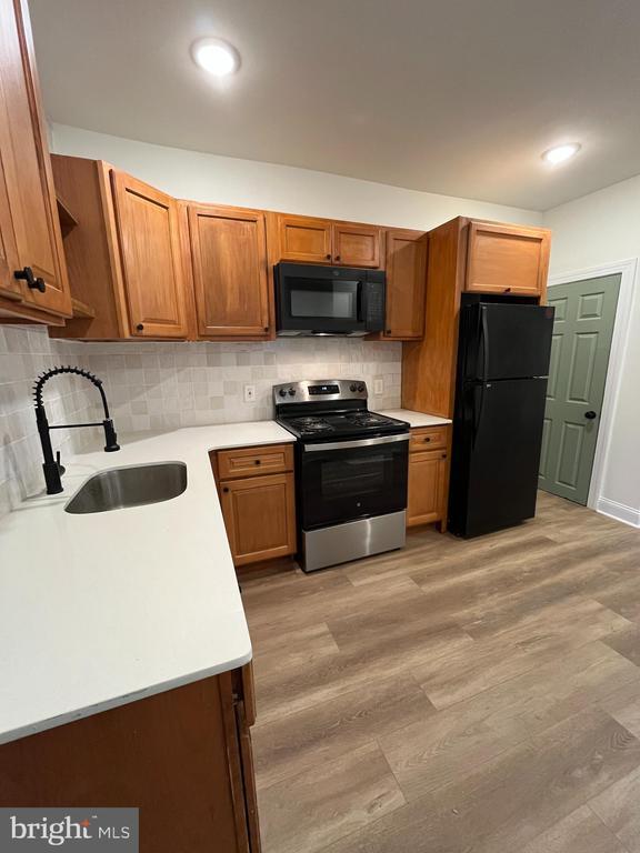 Photo - 533 S Salford St