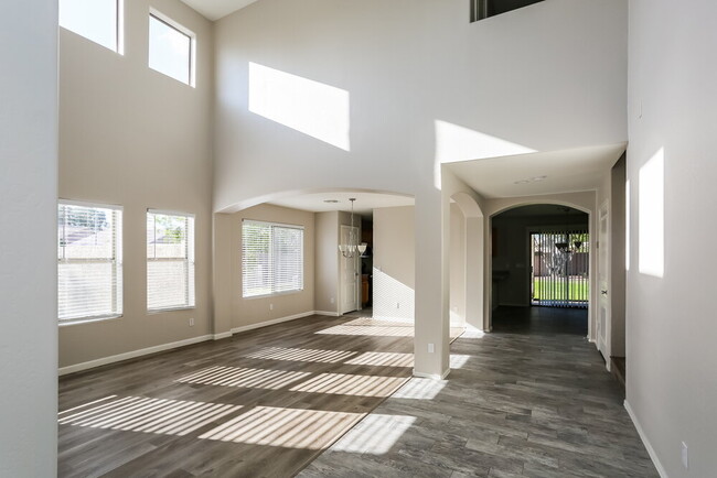 Photo - 5182 W Vista Ave