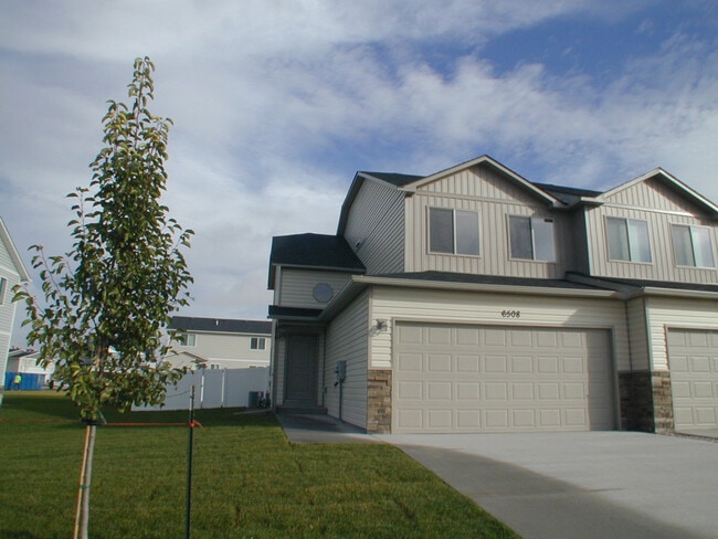 House For Lease - House For Lease