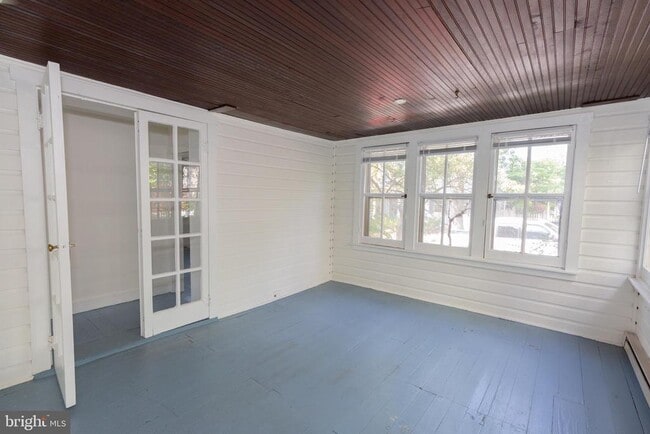 Photo - 304 W German St