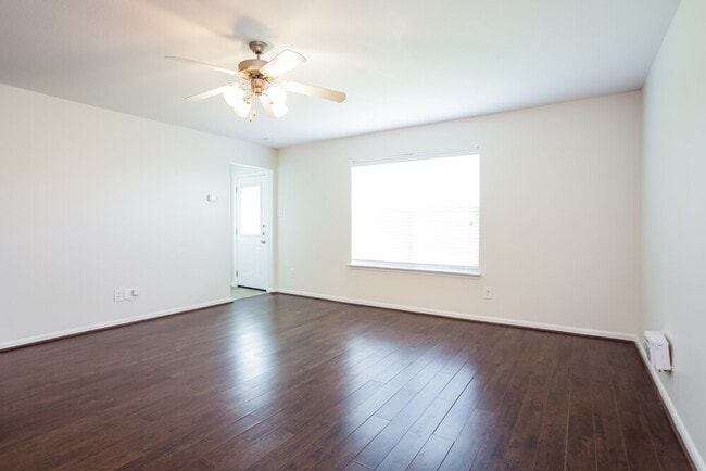 Photo - 6919 Garnet Trail Ln