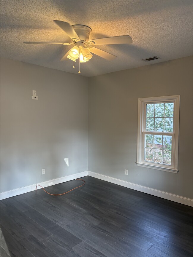 Photo - 1717 Cherokee Rd