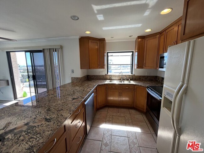 Photo - 3903 California St