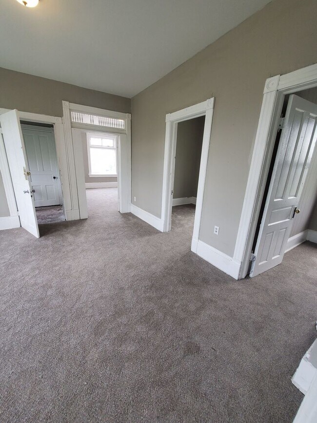 Photo - 635-637 W Center St. (Duplex) Unit 637 Upper