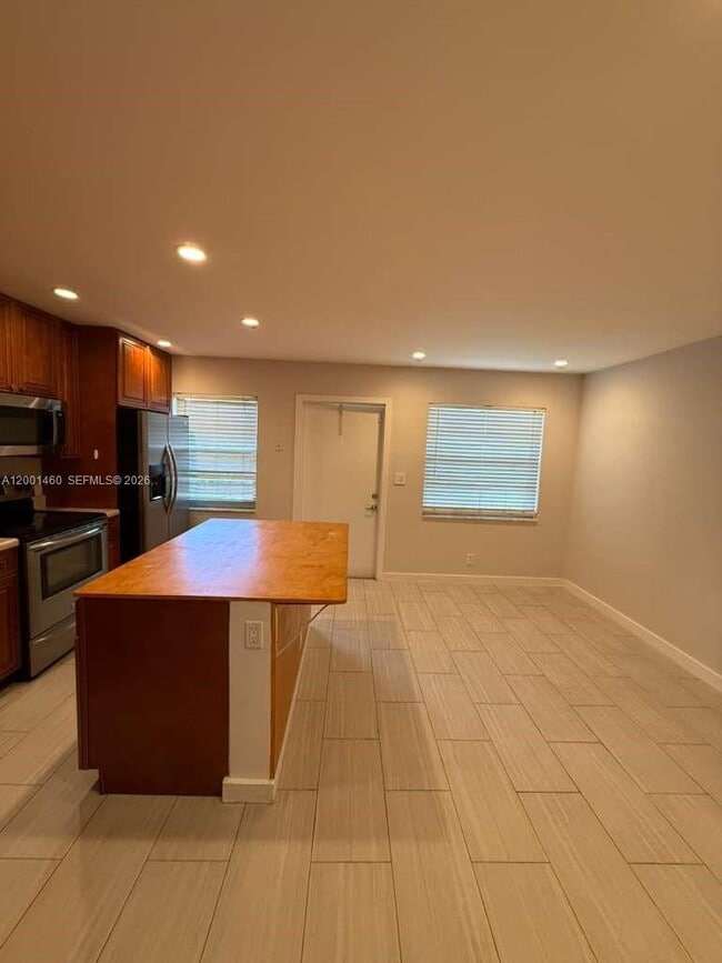 Photo - 5150 NE 6th Ave Unit 104