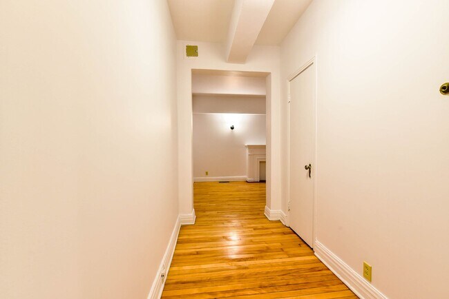 Photo - 6210 Avenue Deacon 6210 Chemin Deacon Unit 0B17