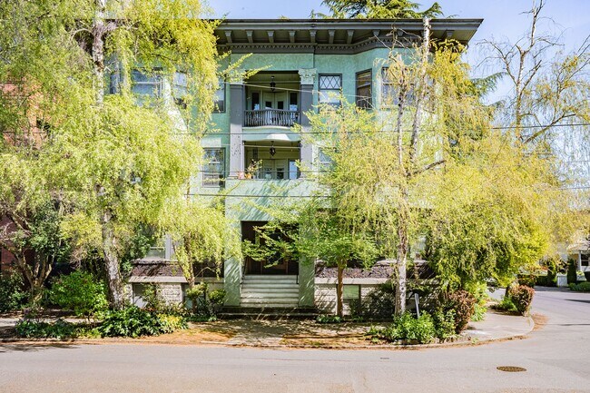 Photo - Baird Apartments