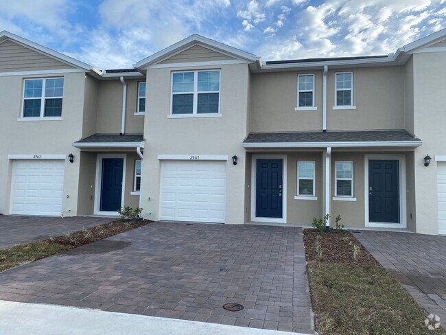 Building Photo - 3 Bedroom 2.5 Bath Townhouse in Harmony We...