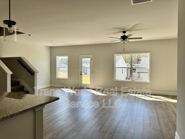 Photo - 250 Station Overlook Dr