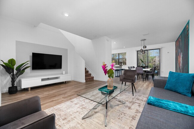 4093 Sunset Wy
