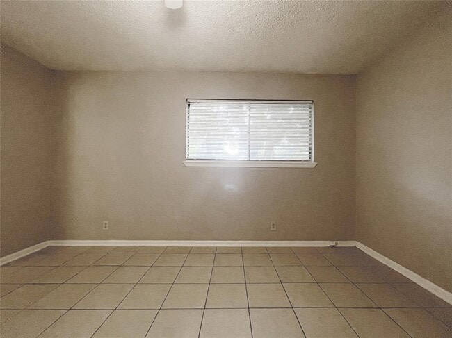 Photo - 2503 Cecil Dr