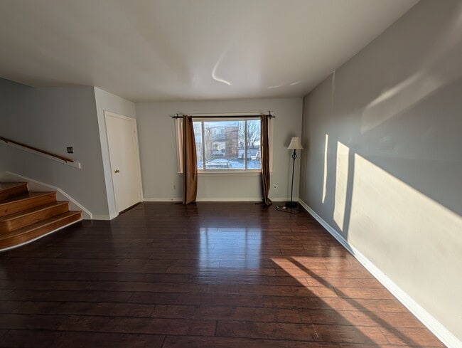 Photo - 515 Prince Albert St