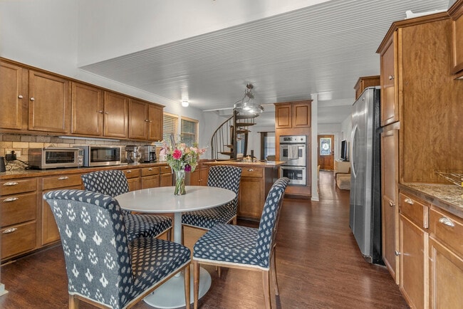 Photo - 2204 Forest Trail