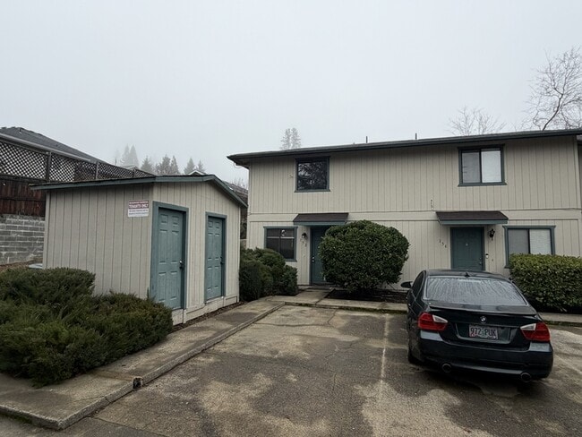 Photo - 152 Southridge Way