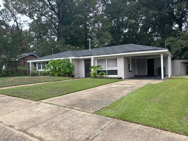 Building Photo - 2739 Green Oaks Dr Rental