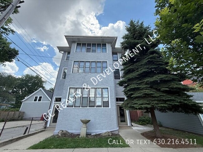 717-719 Randolph St - 719-2 - 717-719 Randolph St - 719-2 Condo Unit 2