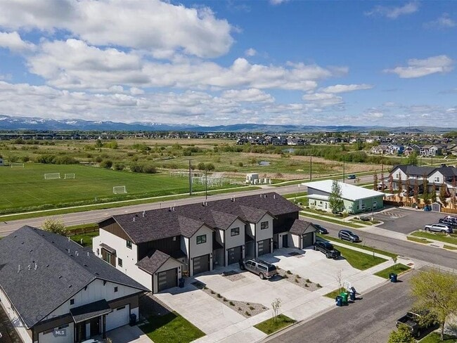 Photo - 3 Bd / 2.5 Bath Townhome