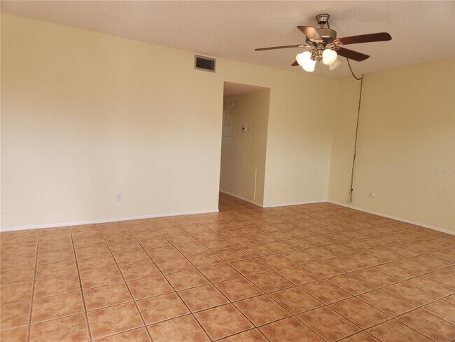 Photo - 2458 Columbia Dr Unit 64