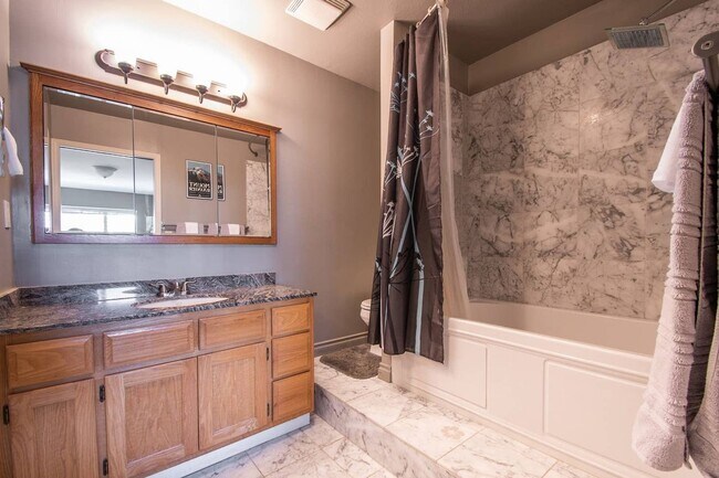 Photo - Penthouse Living at the Elektra, 96 Walk S...