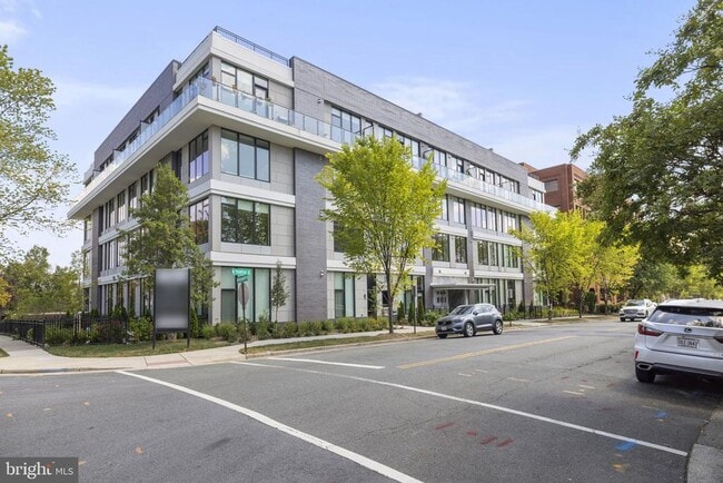 Building Photo - 801 N Fairfax St Unit 320 Rental