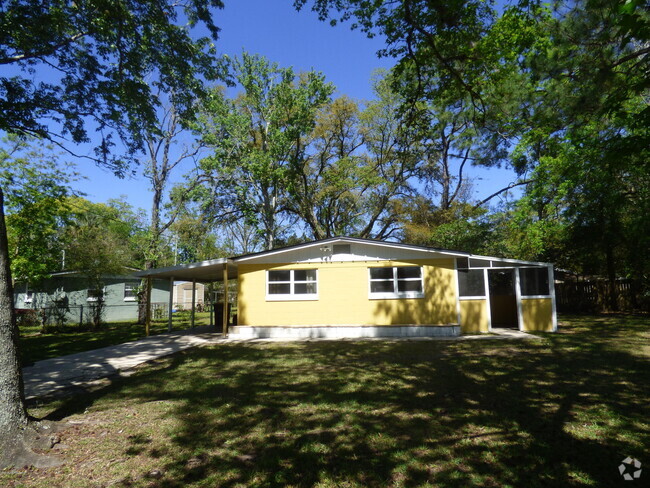 Building Photo - 2426 Lane Ave S Rental