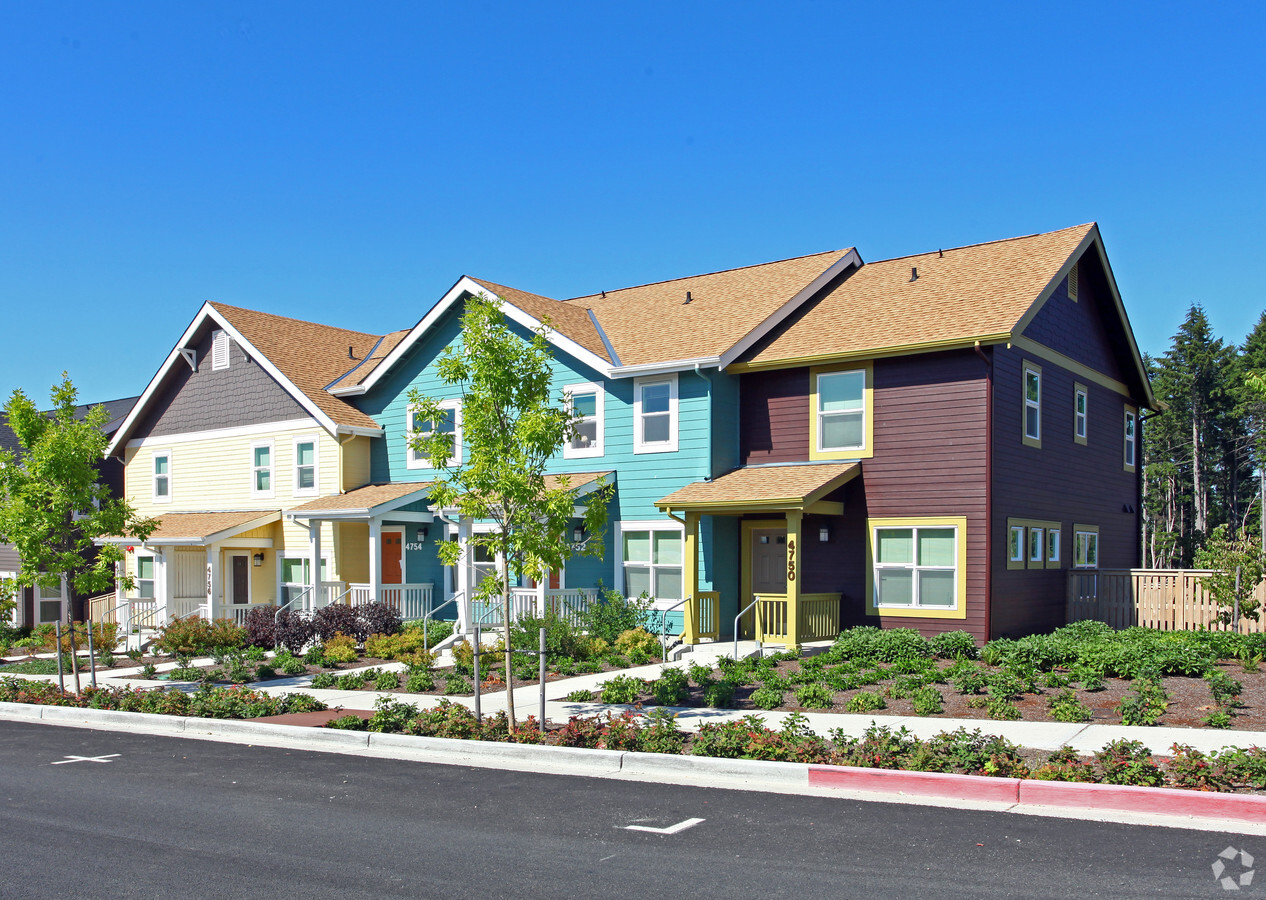 Bay Vista South - Bay Vista South Townhomes