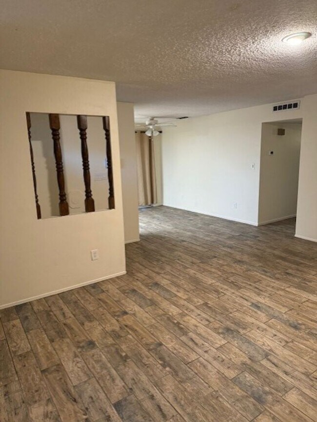 Photo - 409 Quailridge Rd Unit B