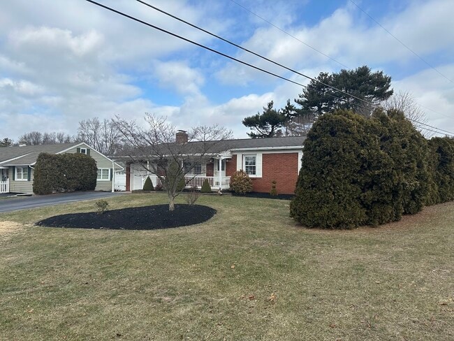 Photo - 12 Spruce St