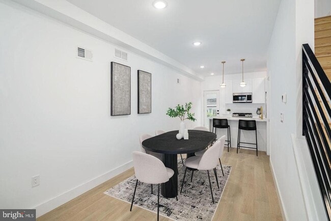 Photo - 3957 Wyalusing Ave