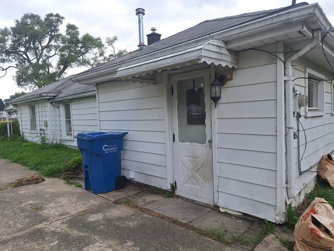Photo - 13809 Julius Ave