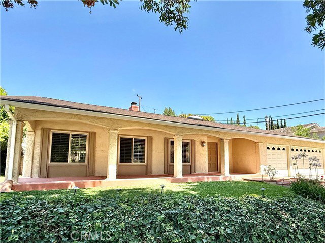 Building Photo - 2414 Sarandi Grande Dr