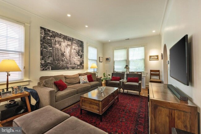 Photo - 5534 Nevada Ave NW