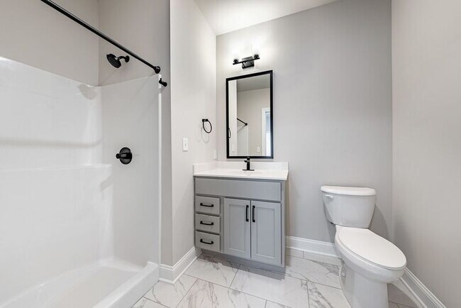 Photo - 182 Excelsior Ave Unidad Flat