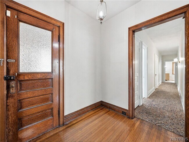Photo - 202 Summit Ave