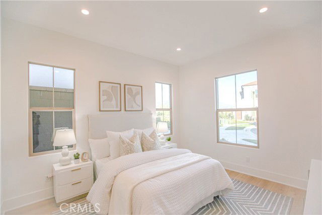 Photo - 137 Oakstone